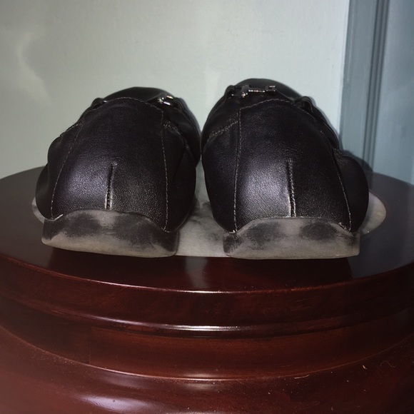 Simply Styled Flats - Picture 4 of 4